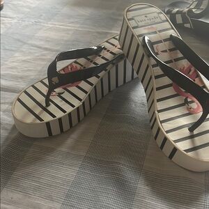 Kate Spade Black and White Women's Flip Flops